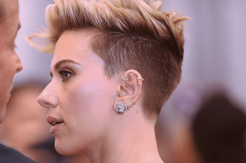 Scarlet Johansson ear piercings